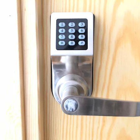 סנטה אאולריה דס ריו Nanit Rooms Ibiza Hostal מראה חיצוני תמונה