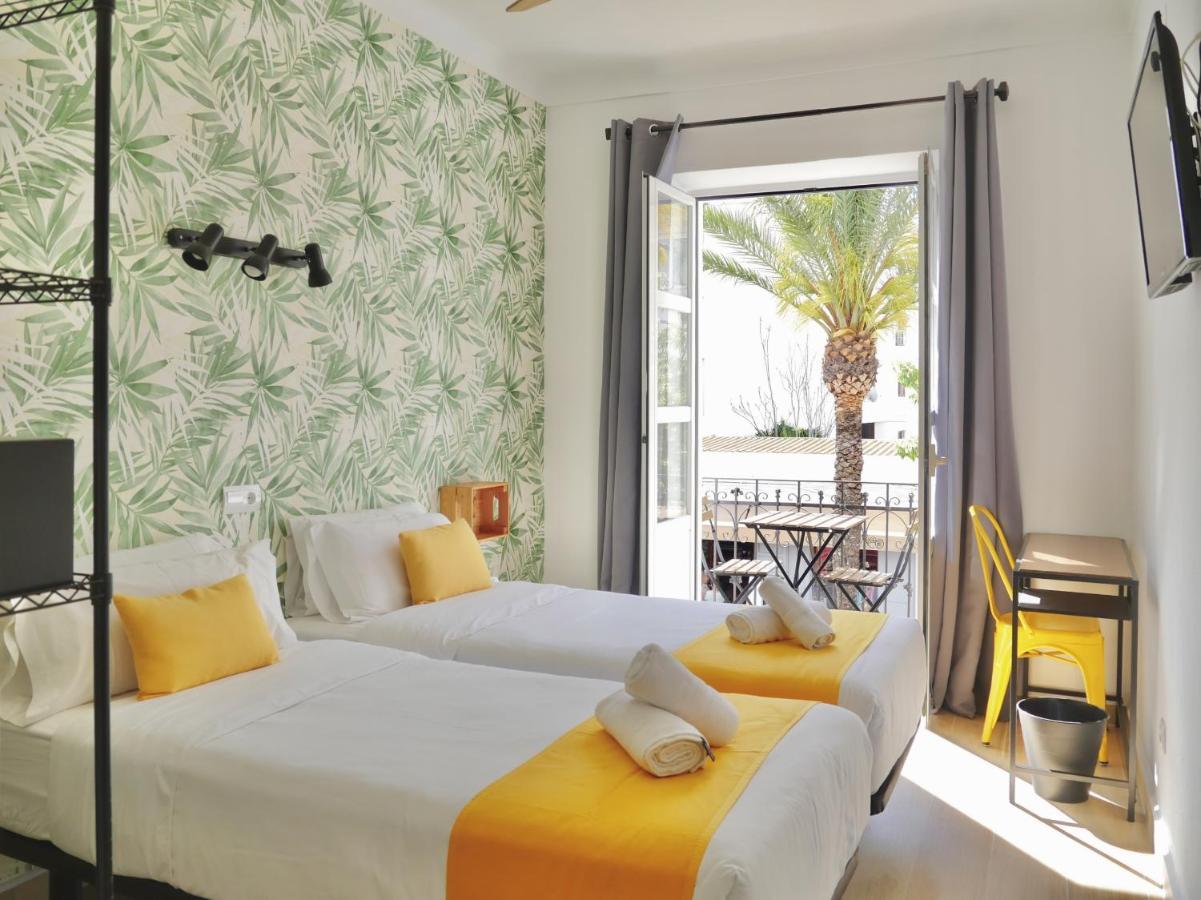 סנטה אאולריה דס ריו Nanit Rooms Ibiza Hostal מראה חיצוני תמונה