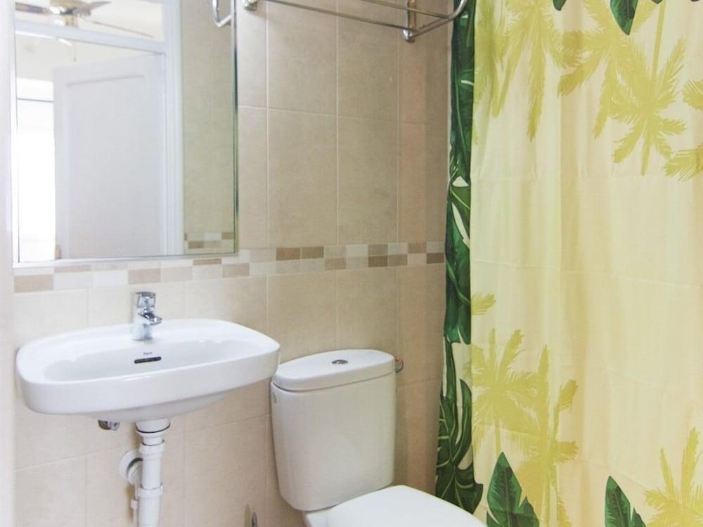 סנטה אאולריה דס ריו Nanit Rooms Ibiza Hostal מראה חיצוני תמונה